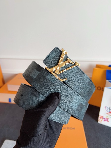 LOUIS VUITTON Dimension Belt-824
